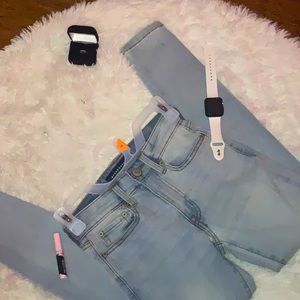 Aeropostale kids high wasted light blue jeans.